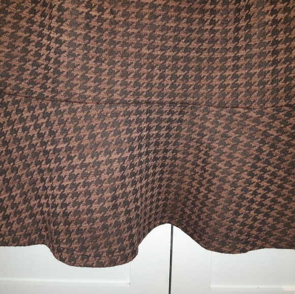 New Brown Houndstooth Peplum Top - Picture 4 of 8